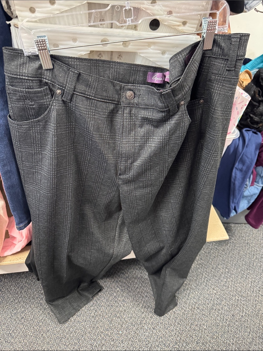Gloria Vanderbilt plaid pants 20W // 080404